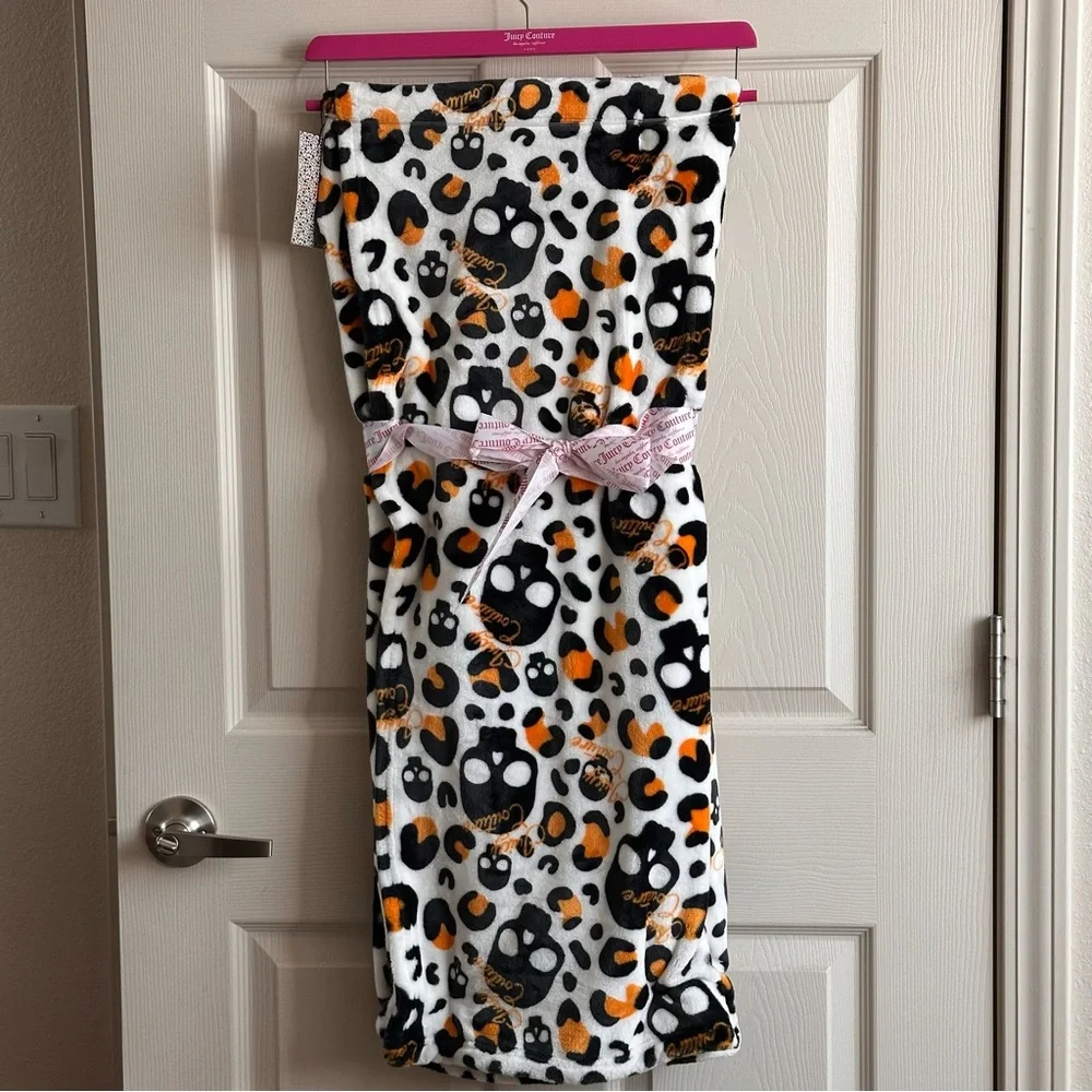 Juicy Couture Halloween Black and Orange Skull Plush 50 x 70 Inch Throw Blanket